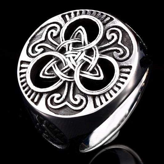 Bague Noeud de Sorcière Acier Inoxydable- Géométrie sacrée – Fabrique à Trésors Bague Noeud de Sorcière Acier Inoxydable- Géométrie sacrée – Fabrique à Trésors